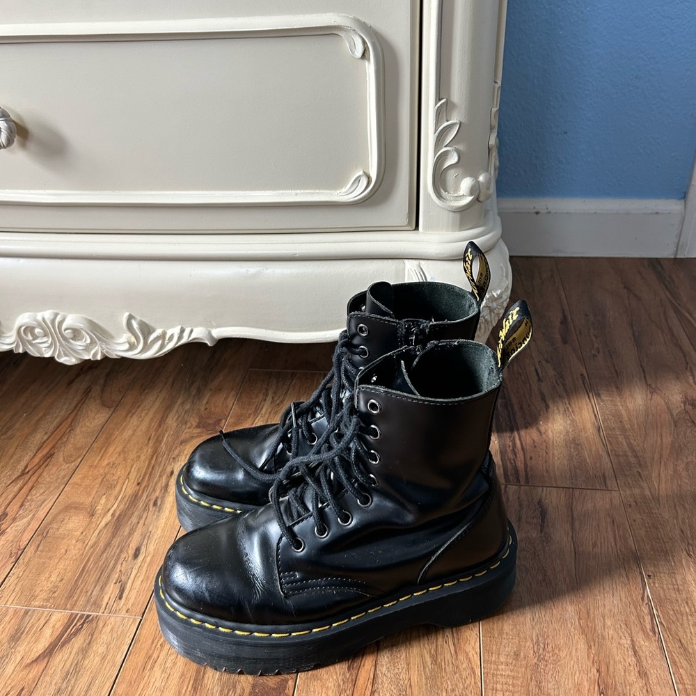 Doc Marten Jadon Boots